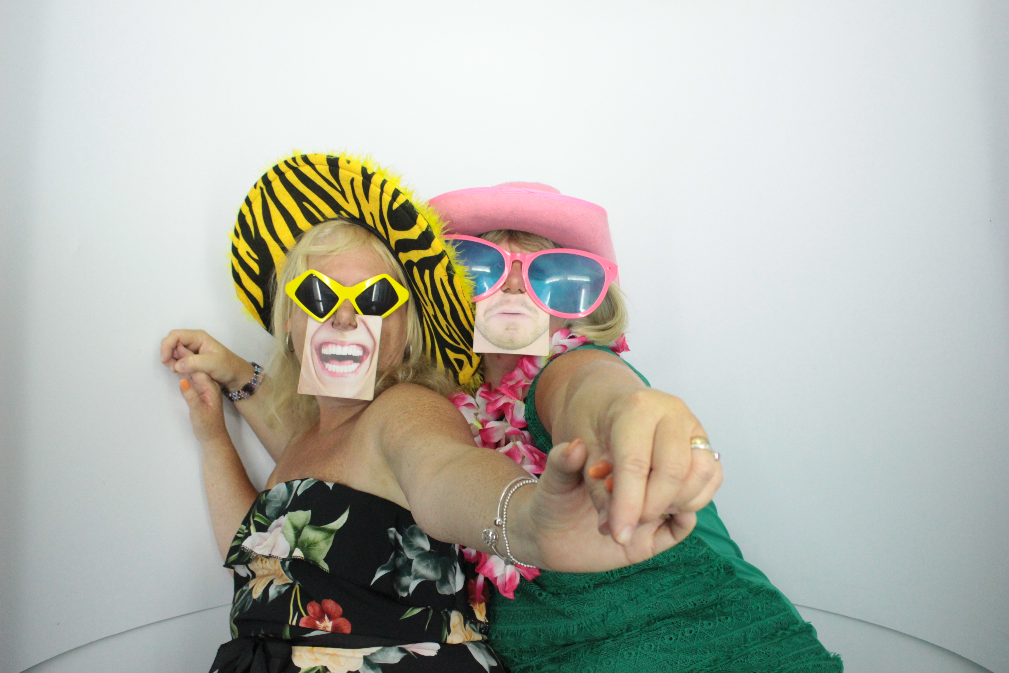 Martin & Colleen’s Joint 50th | View more photos from the event at gallery.myphotoboothexperience.co.uk/u/MyPhotoBoothExperienceLtd/Martin-Colleen’s-Joint-50th